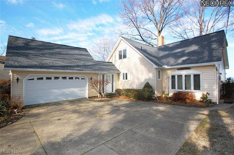 5553 E Lake RD, Sheffield Lake, OH 44054
