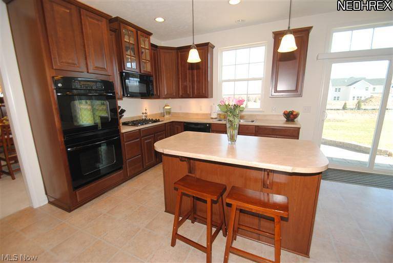 Avon, OH 44011,2555 Covington PL