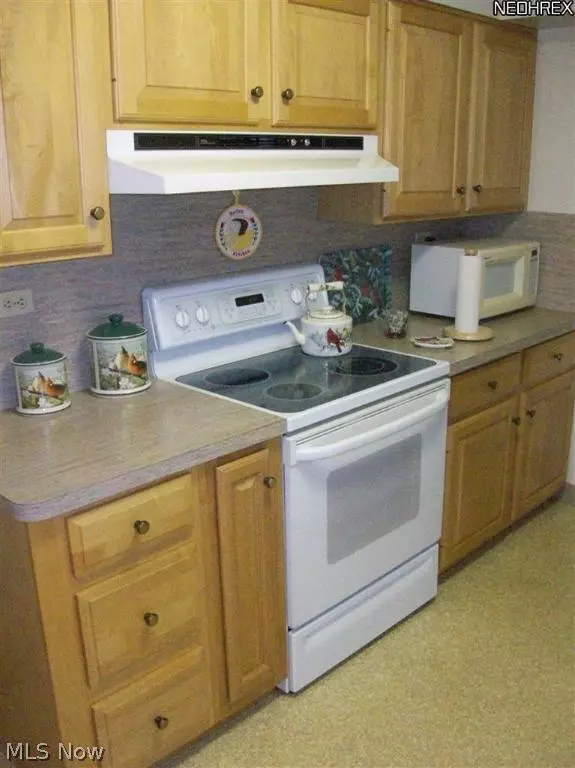 Cleveland Heights, OH 44121,878 englewood RD