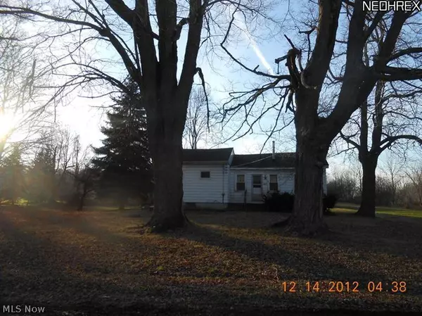 3327 Graham RD, Rock Creek, OH 44084