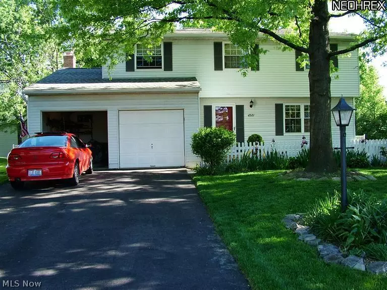 Stow, OH 44224,4581 Chatwood DR
