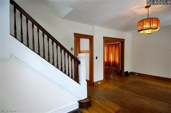 Lakewood, OH 44107,1418 Rosewood AVE