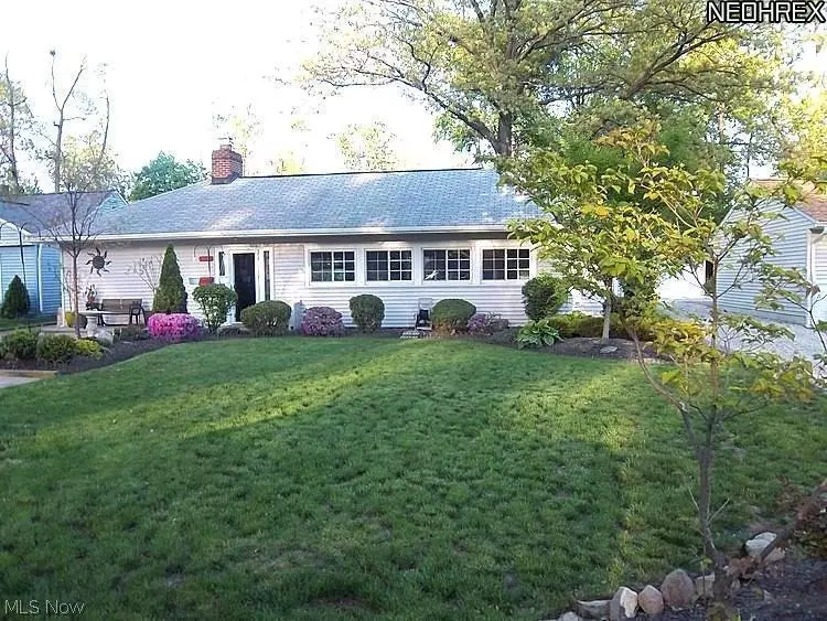 Willoughby, OH 44094,809 Birchwood DR