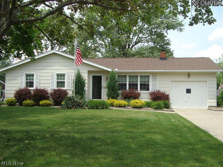 4696 Driftwood LN, Austintown, OH 44515