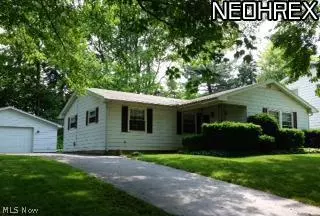 2143 Issaquah ST, Cuyahoga Falls, OH 44221