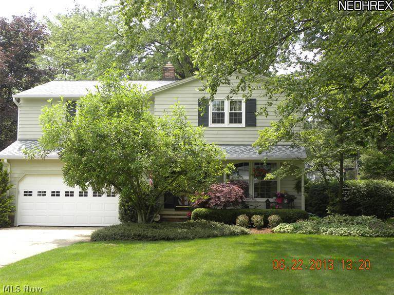 394 Powell Dr DR, Bay Village, OH 44140