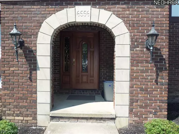 Brecksville, OH 44141,6556 Queens WAY