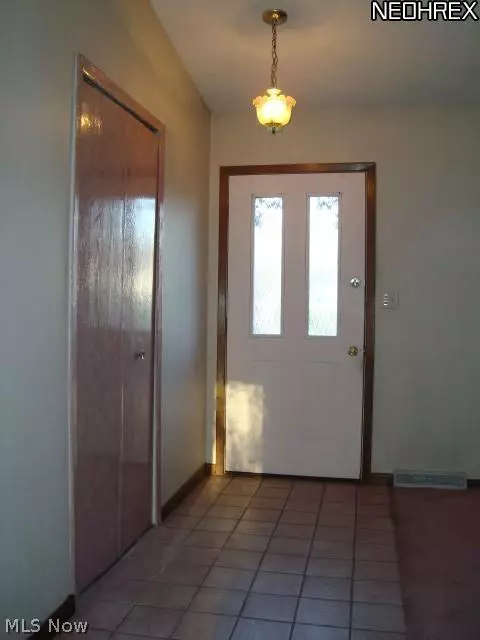 South Euclid, OH 44143,707 Azalea DR
