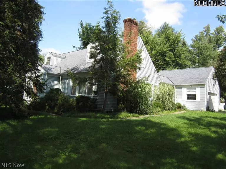 Brecksville, OH 44141,8565 Whitewood RD