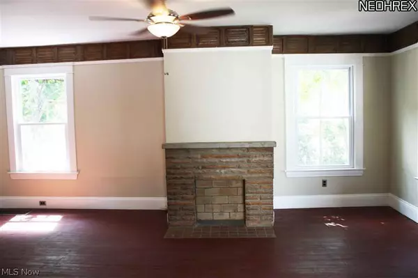 Lakewood, OH 44107,1315 Westlake AVE