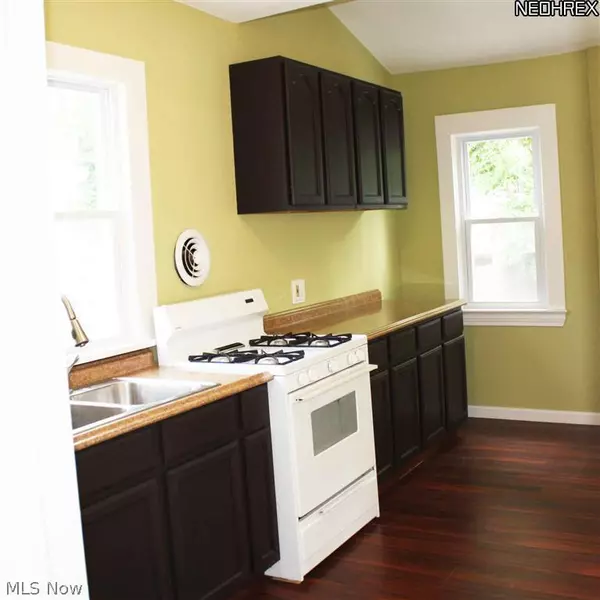 Lakewood, OH 44107,1315 Westlake AVE