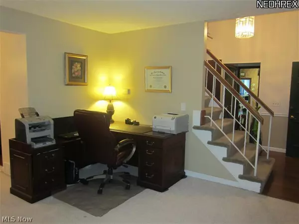 Mentor, OH 44060,5907 Grovewood DR