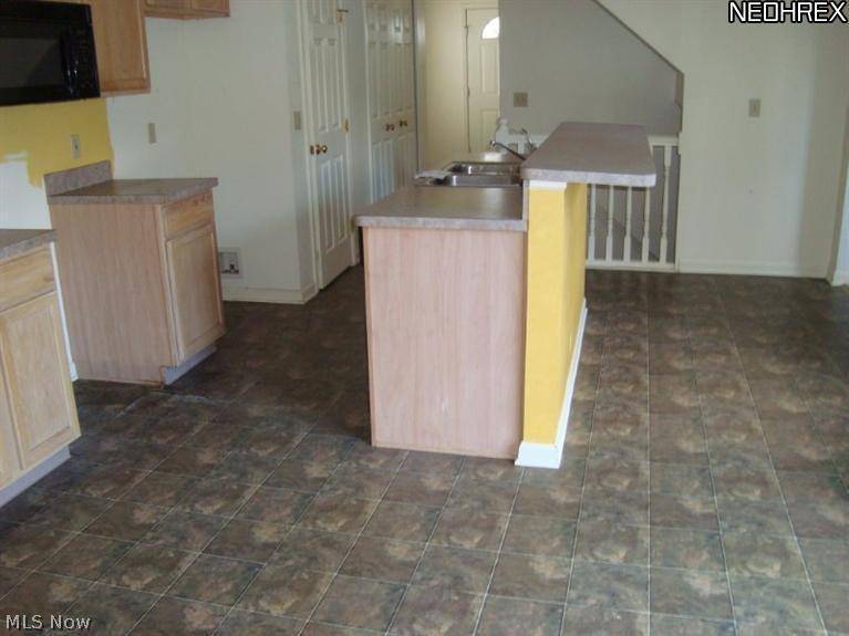 Cleveland, OH 44105,4443 Archer RD