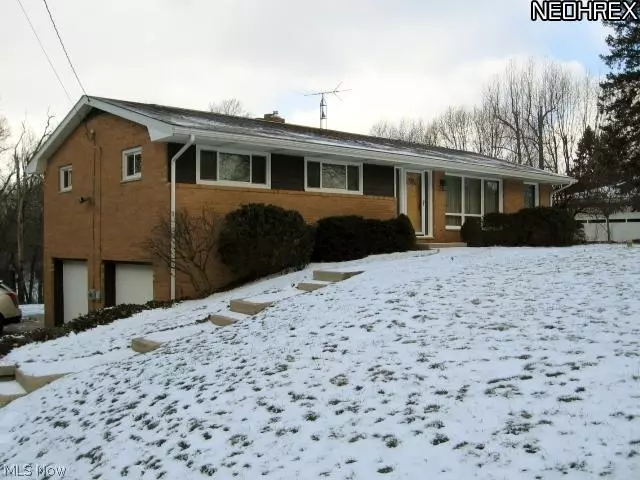 3056 Sherbrook DR, Uniontown, OH 44685