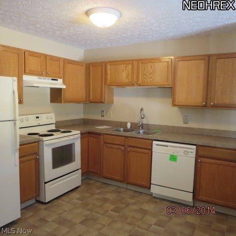 Avon Lake, OH 44012,372 Angela LN