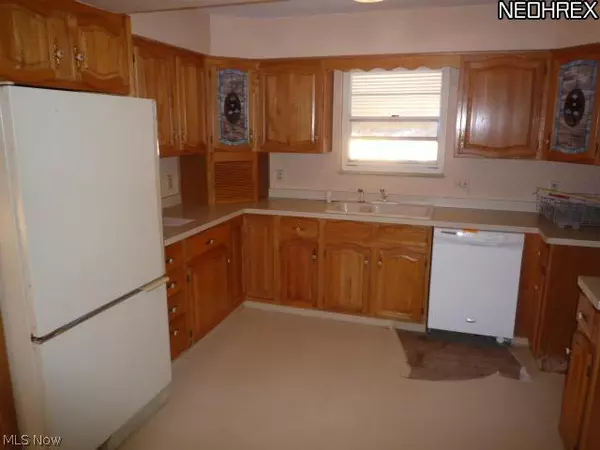 Akron, OH 44301,1777 Highview AVE