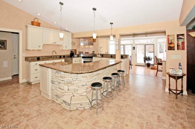 Avon, OH 44011,3307 Sandy LN