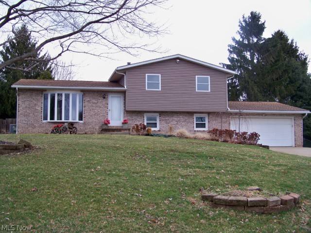 3845 Sprucehaven ST NW, Uniontown, OH 44685