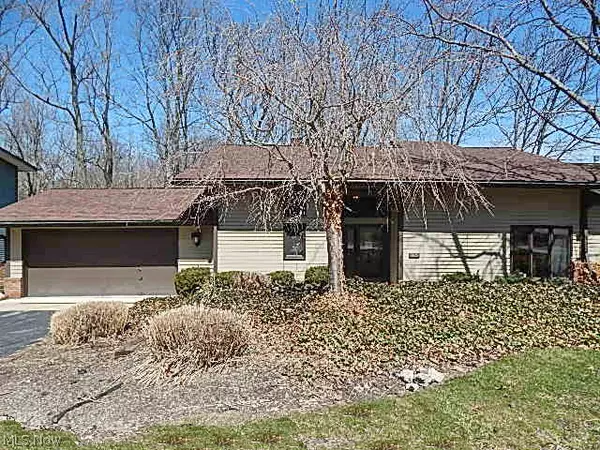 7019 Windward Hills DR #11, Brecksville, OH 44141