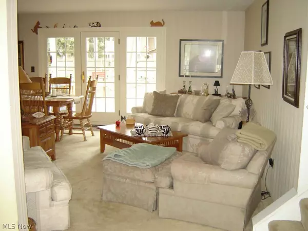 Olmsted Falls, OH 44138,9405 Driftwood DR