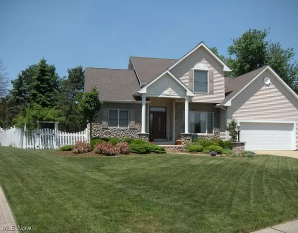 30030 Wellington DR, North Olmsted, OH 44070