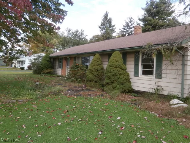 14596 Broadwood DR, Burton, OH 44021