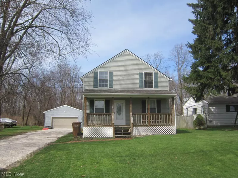 352 Briarwood BLVD, Chippewa Lake, OH 44215