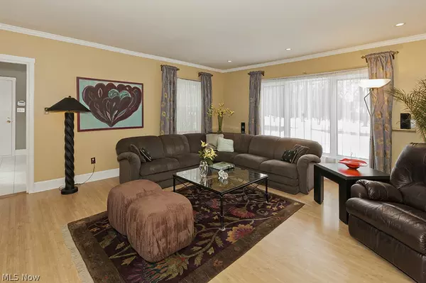 Cleveland Heights, OH 44121,1355 Inglewood DR