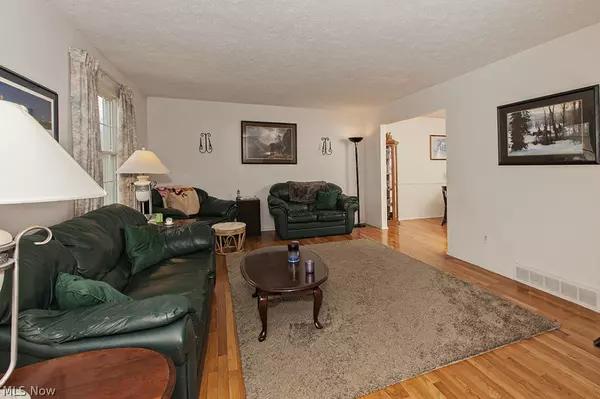 Aurora, OH 44202,350 Chatham DR