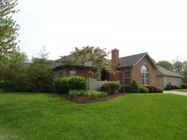 7767 Brittanny DR NE, North Canton, OH 44720