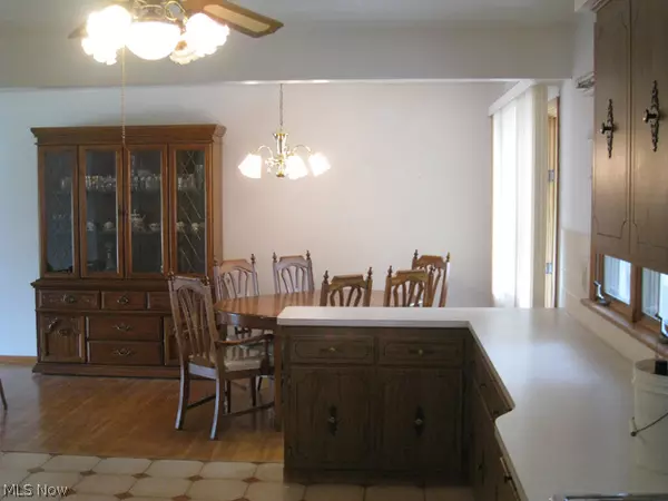 Brooklyn, OH 44144,4776 Sunny LN