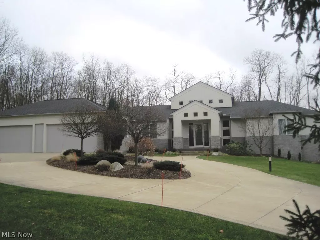 Sharon, OH 44281,5943 Penwood DR