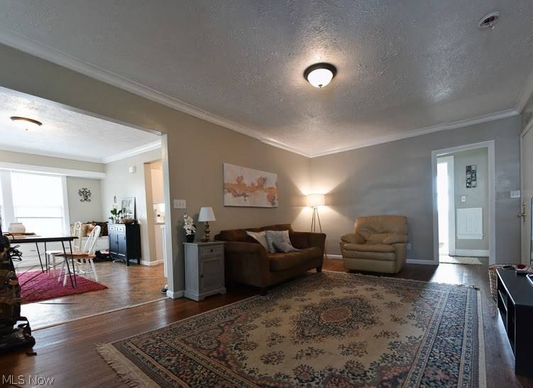 Lakewood, OH 44107,17454 Shaw AVE