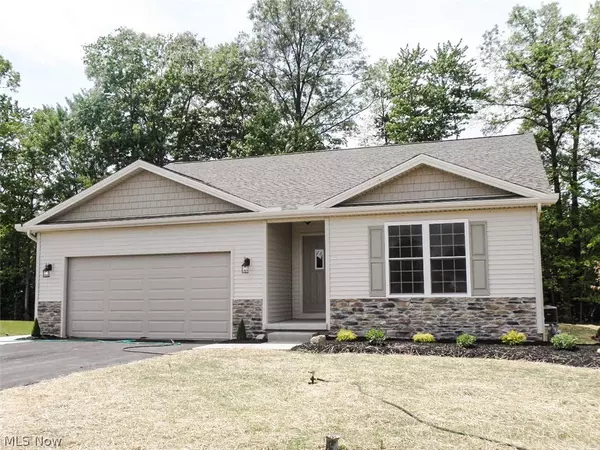 4972 Signature CIR, Austintown, OH 44515