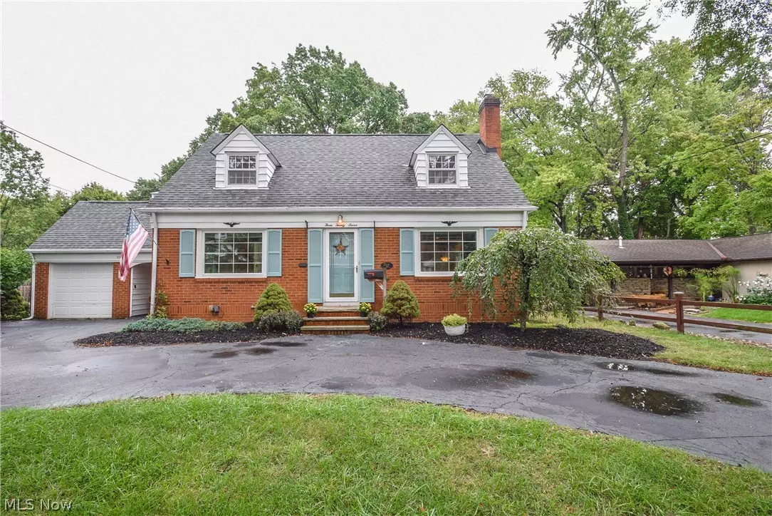Berea, OH 44017,327 Prospect RD