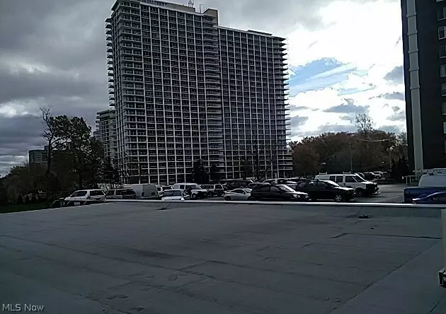 Lakewood, OH 44107,12900 Lake AVE #123