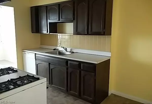 Lakewood, OH 44107,12900 Lake AVE #123