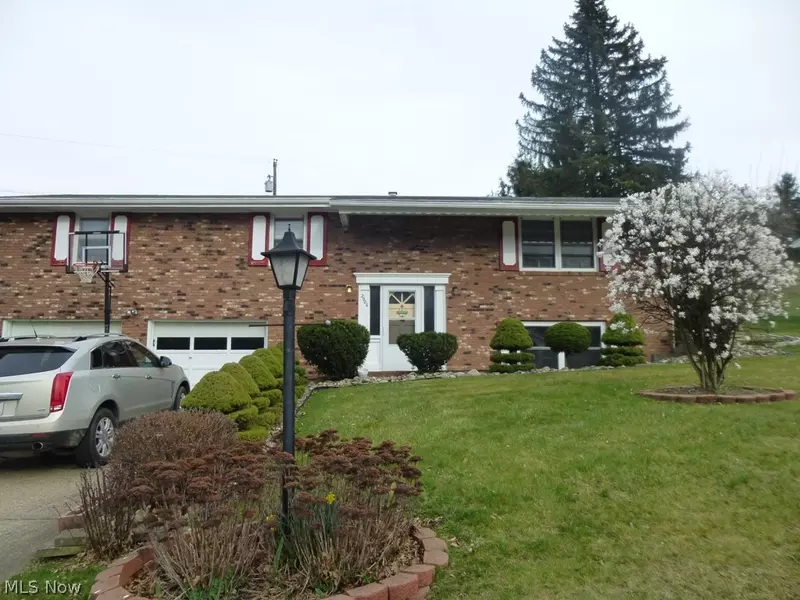 2906 Linda WAY, Steubenville, OH 43952