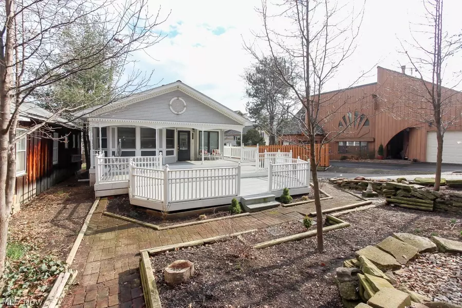 219 Yacht Club DR, Rocky River, OH 44116