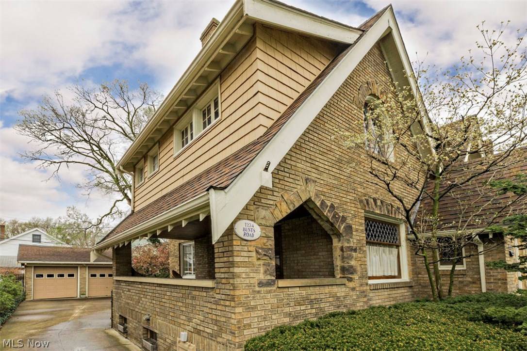 Lakewood, OH 44107,1274 Bunts RD