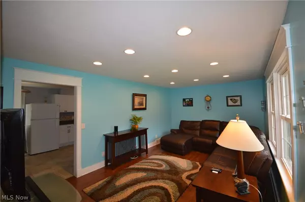 Burton, OH 44021,14876 S Cheshire ST