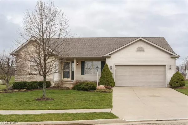 1992 Triple Crown CIR SE, Massillon, OH 44646