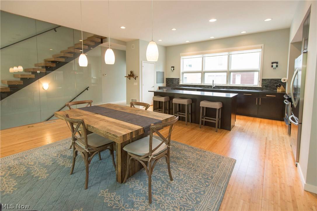 Lakewood, OH 44107,14 Clifton Pointe