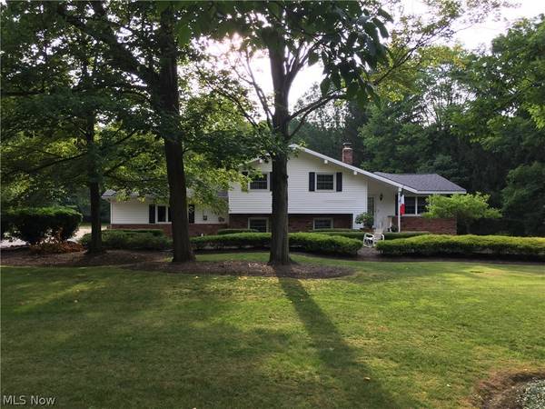 36851 Rogers RD, Willoughby Hills, OH 44094
