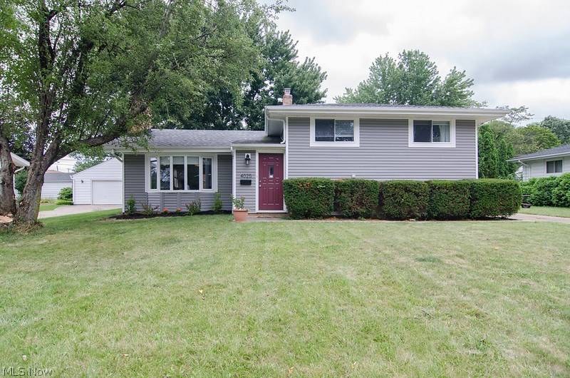 4025 W 214th ST, Fairview Park, OH 44126