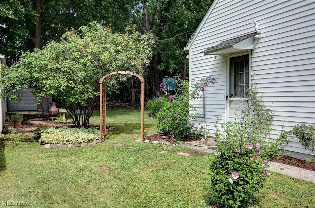 Avon Lake, OH 44012,216 Beck AVE