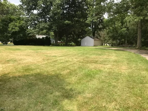 982 Truesdale RD, Youngstown, OH 44511