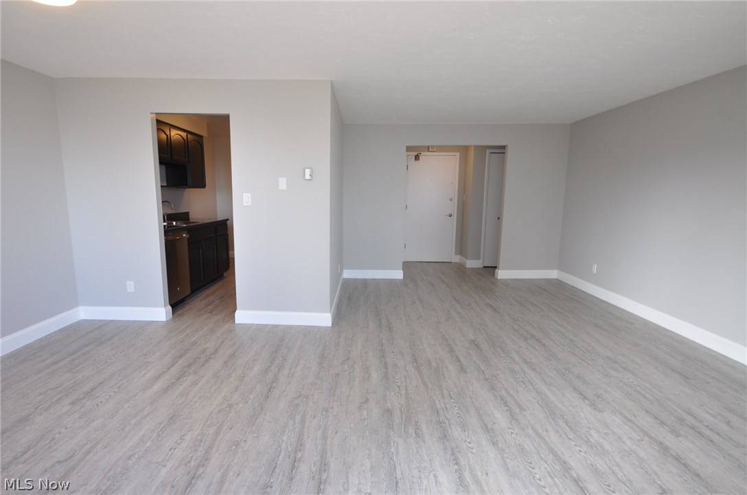 Lakewood, OH 44107,12900 Lake AVE #506