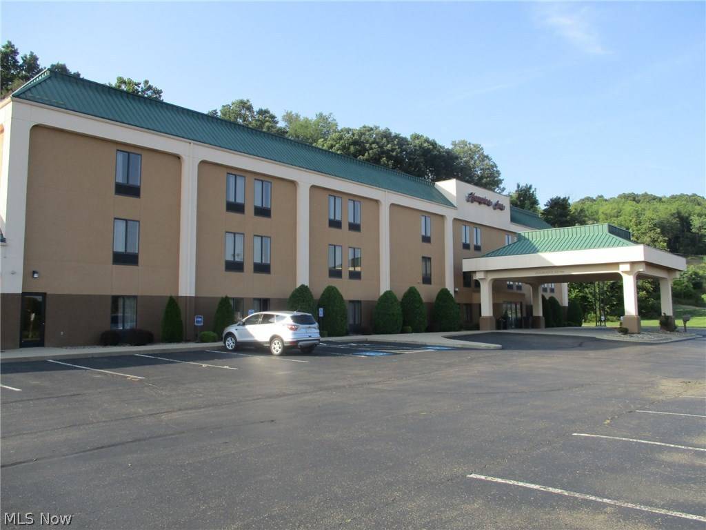 200 Morris XING, Newcomerstown, OH 43832
