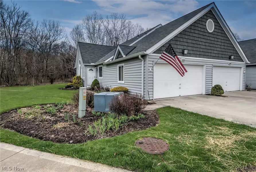 1232 Canyon View RD, Sagamore Hills, OH 44067